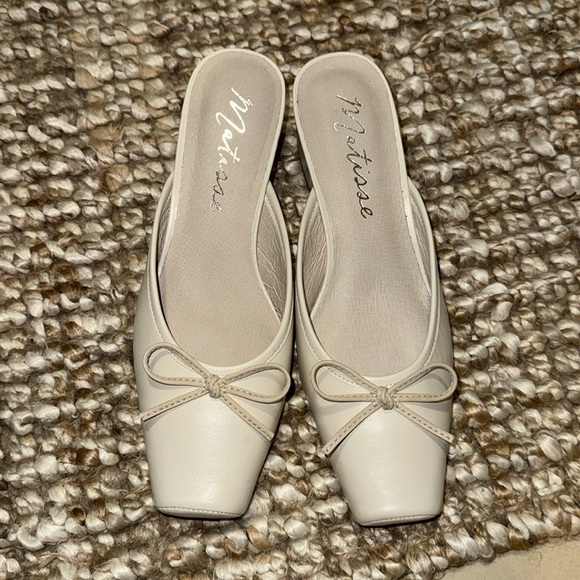 BASILIO HEELED MULE - Picture 6 of 7